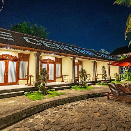 The Central Lovina Hotel & Restaurant Extérieur photo