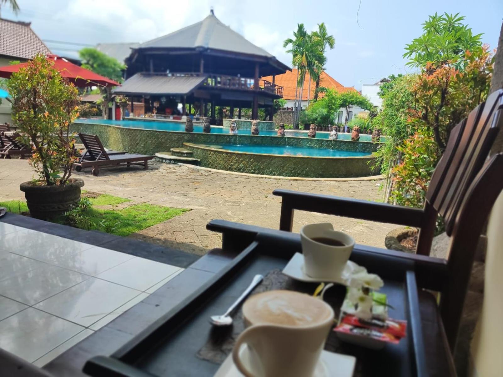 The Central Lovina Hotel & Restaurant Extérieur photo