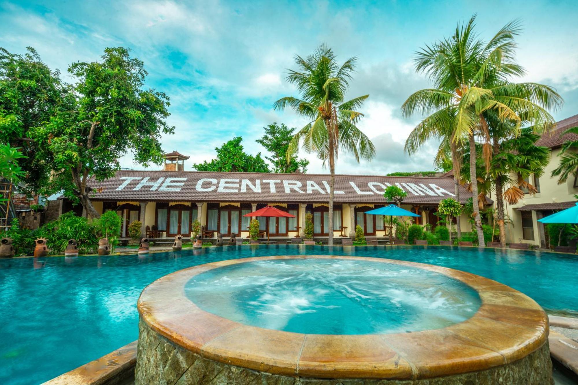 The Central Lovina Hotel & Restaurant Extérieur photo